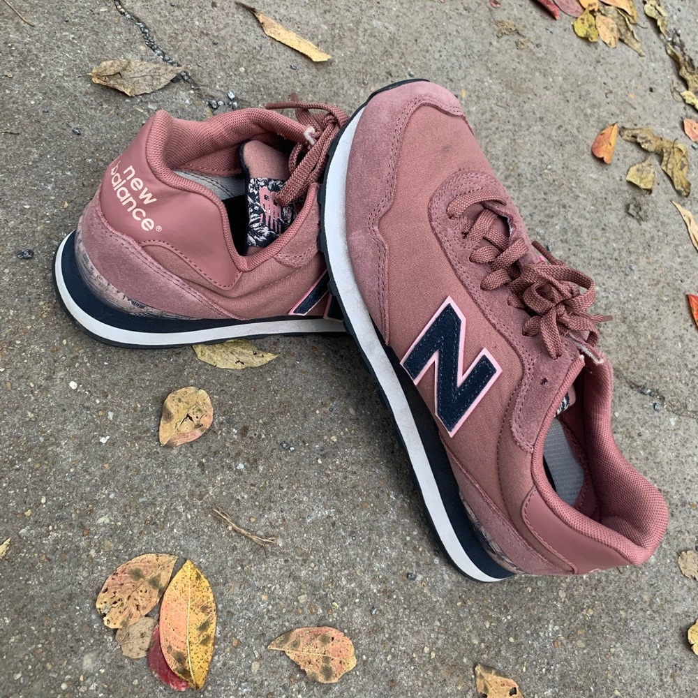 new balance tennis shoes